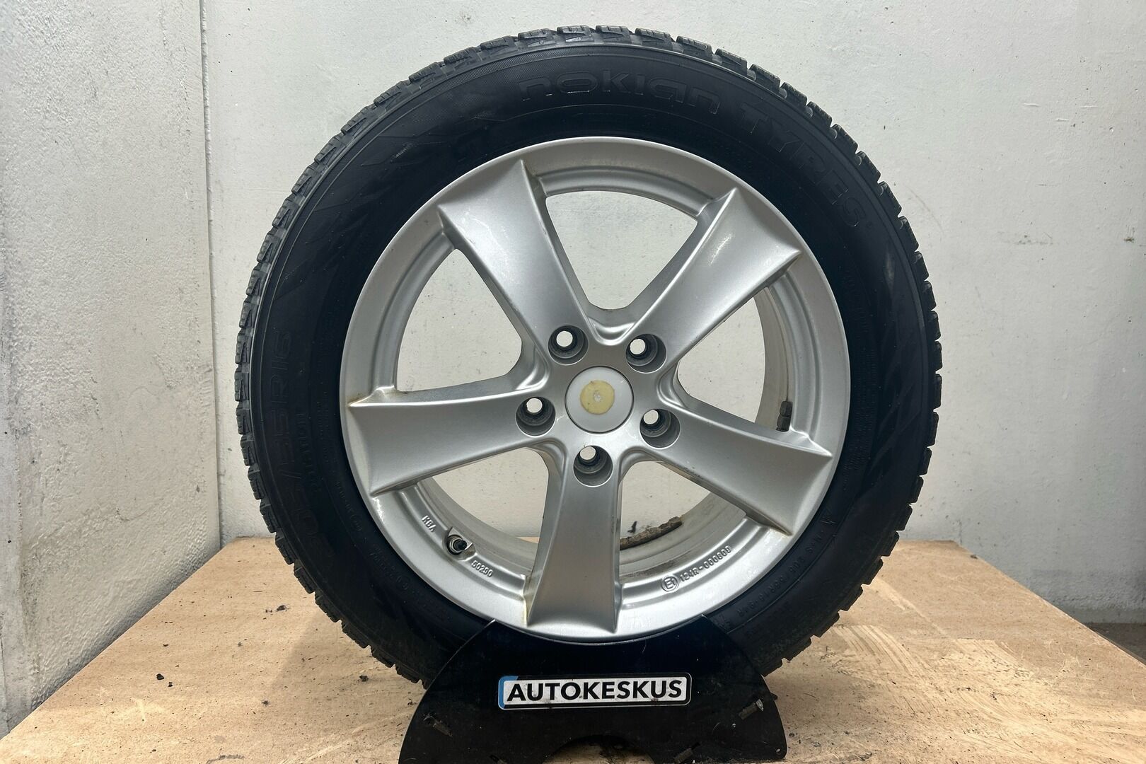 Kia cee'd iso kuva 10