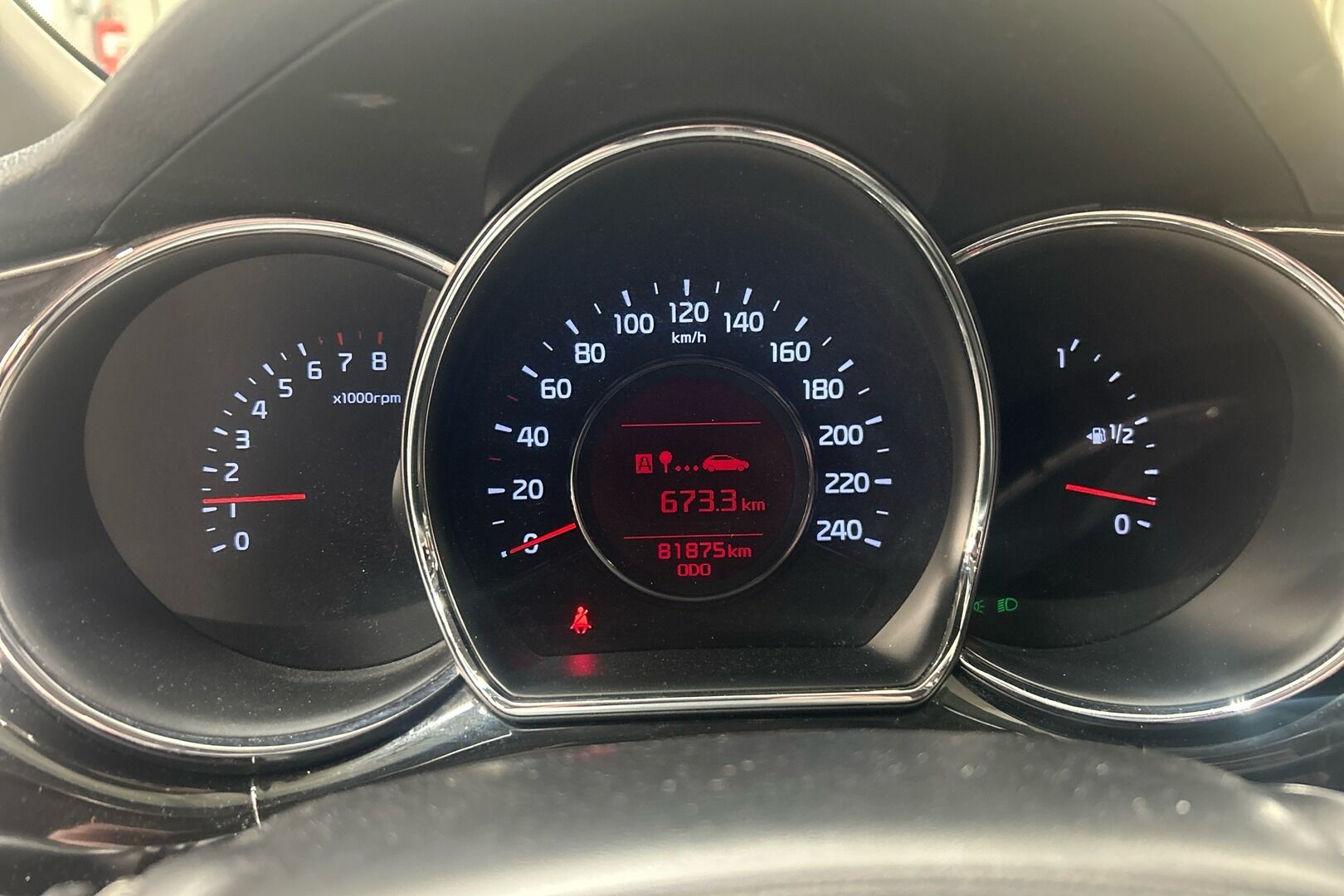Kia cee'd iso kuva 15