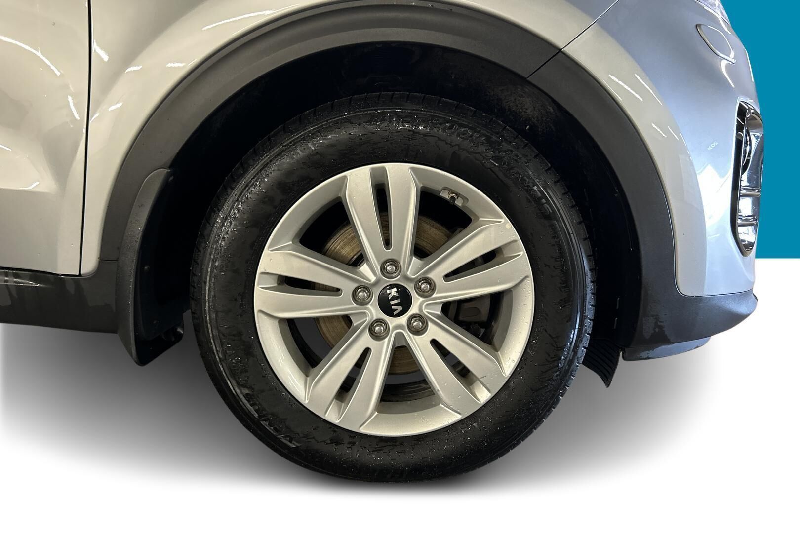 Kia Sportage iso kuva 13