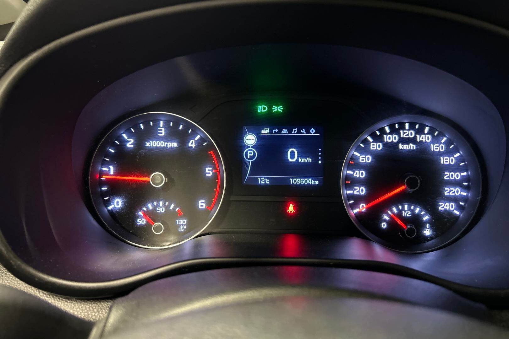 Kia Sportage iso kuva 15