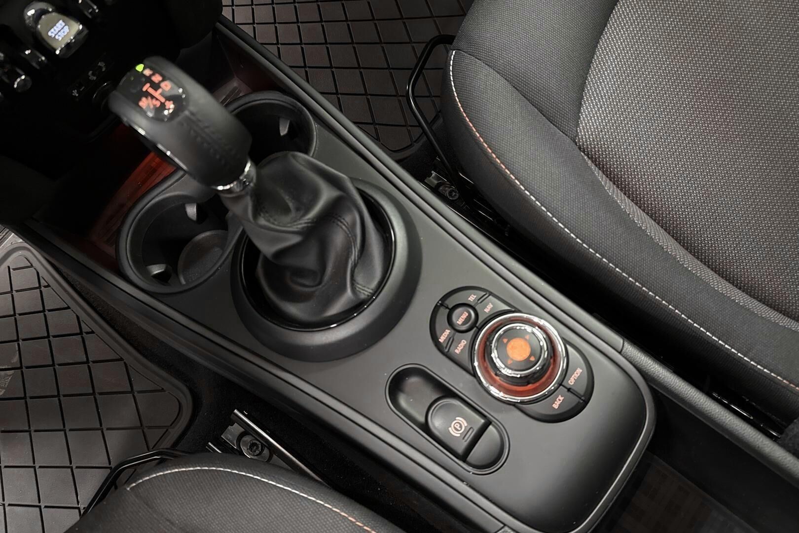 MINI Countryman iso kuva 16