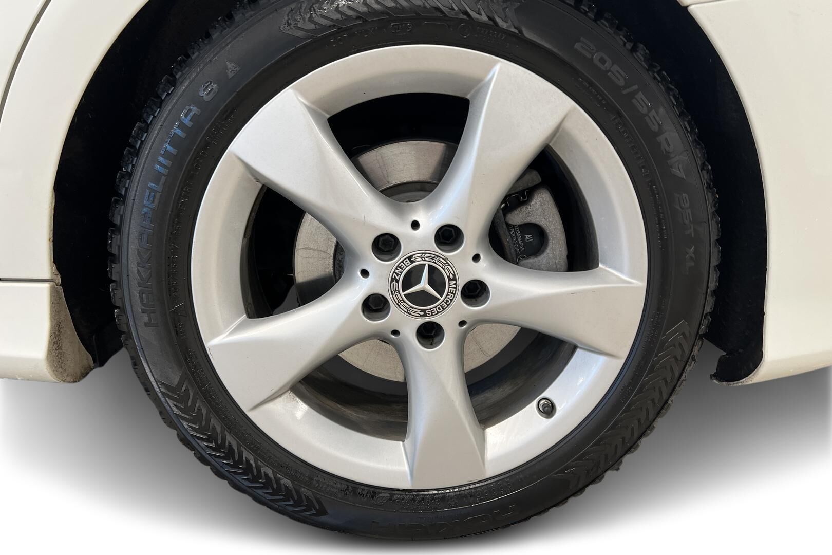 Mercedes-Benz CLA iso kuva 12