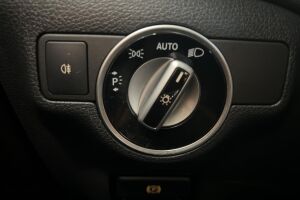 Mercedes-Benz CLA esikatselu 18