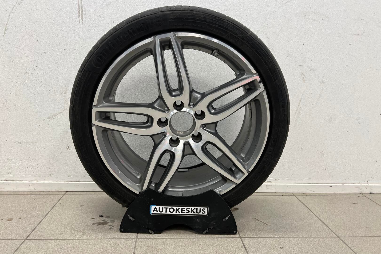 Mercedes-Benz CLA iso kuva 20