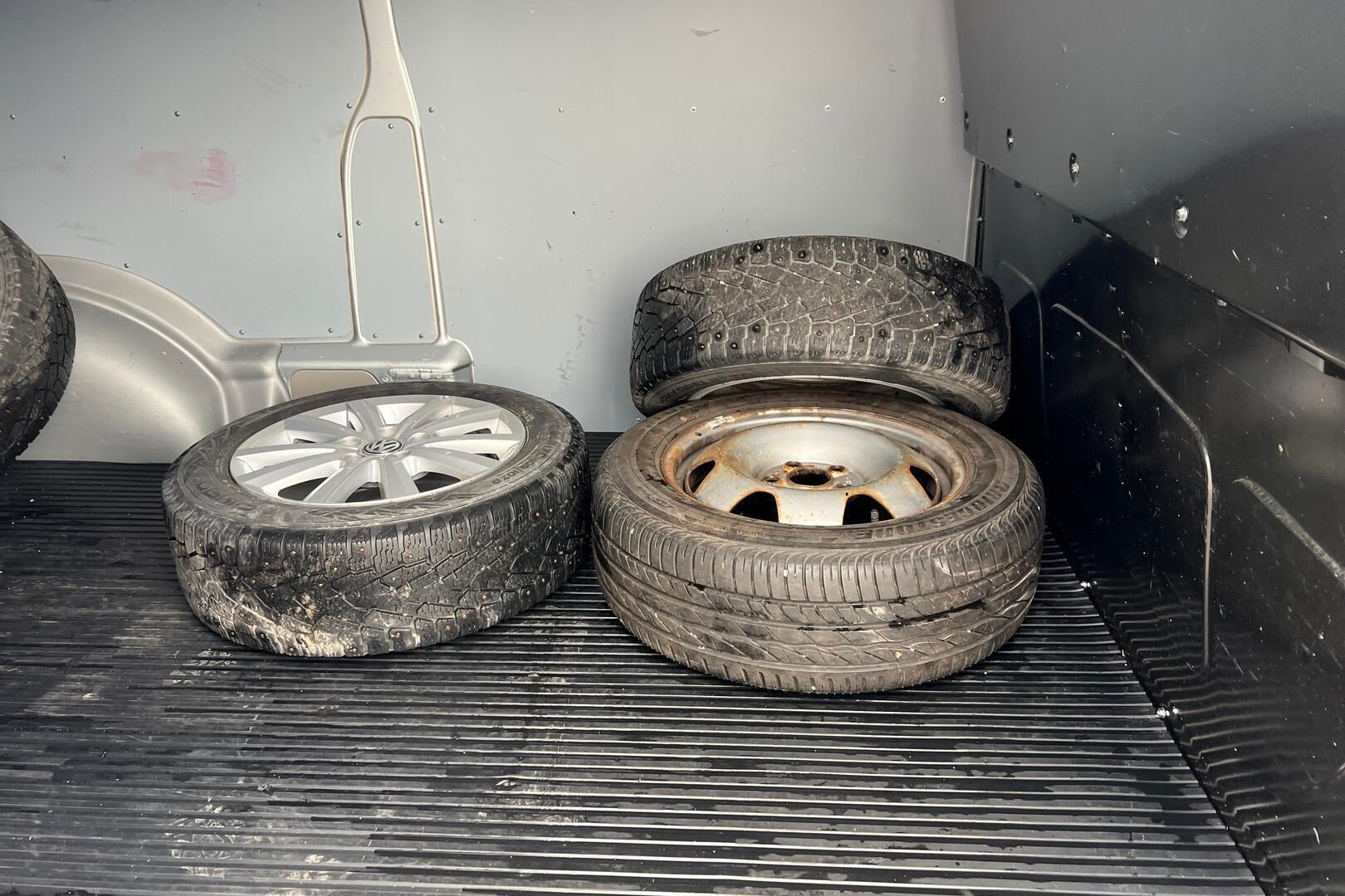 Volkswagen Transporter iso kuva 10