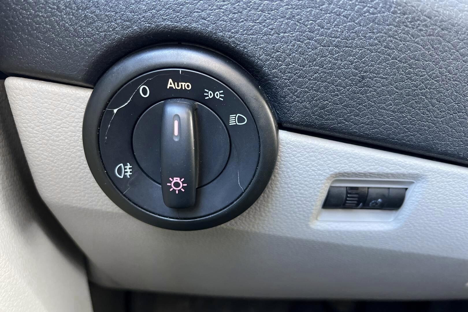 Volkswagen Transporter iso kuva 15