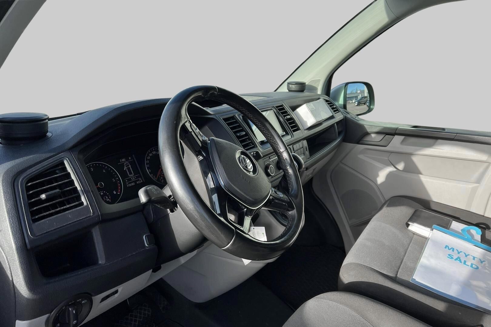 Volkswagen Transporter iso kuva 7