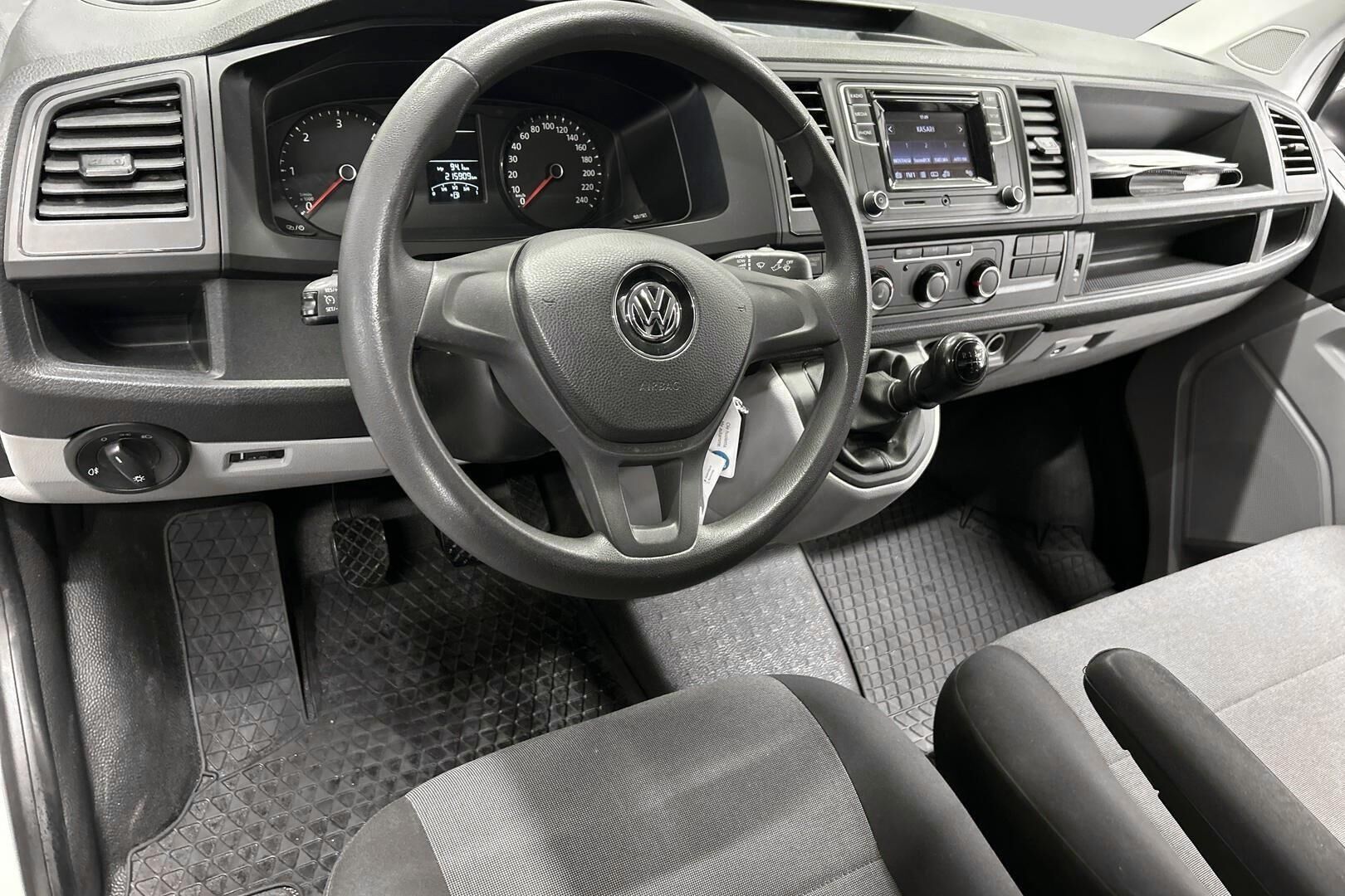 Volkswagen Transporter iso kuva 11