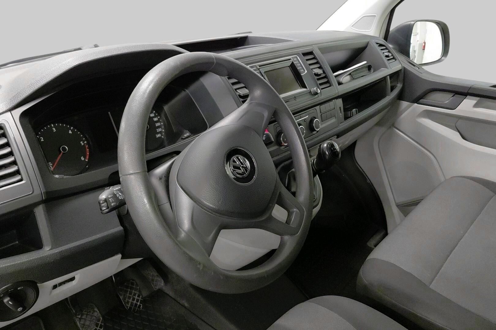 Volkswagen Transporter iso kuva 11