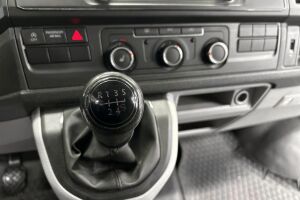 Volkswagen Transporter esikatselu 16