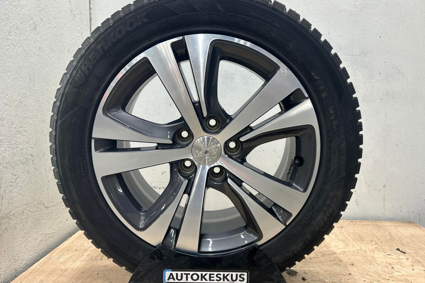 Peugeot 308 iso kuva 12