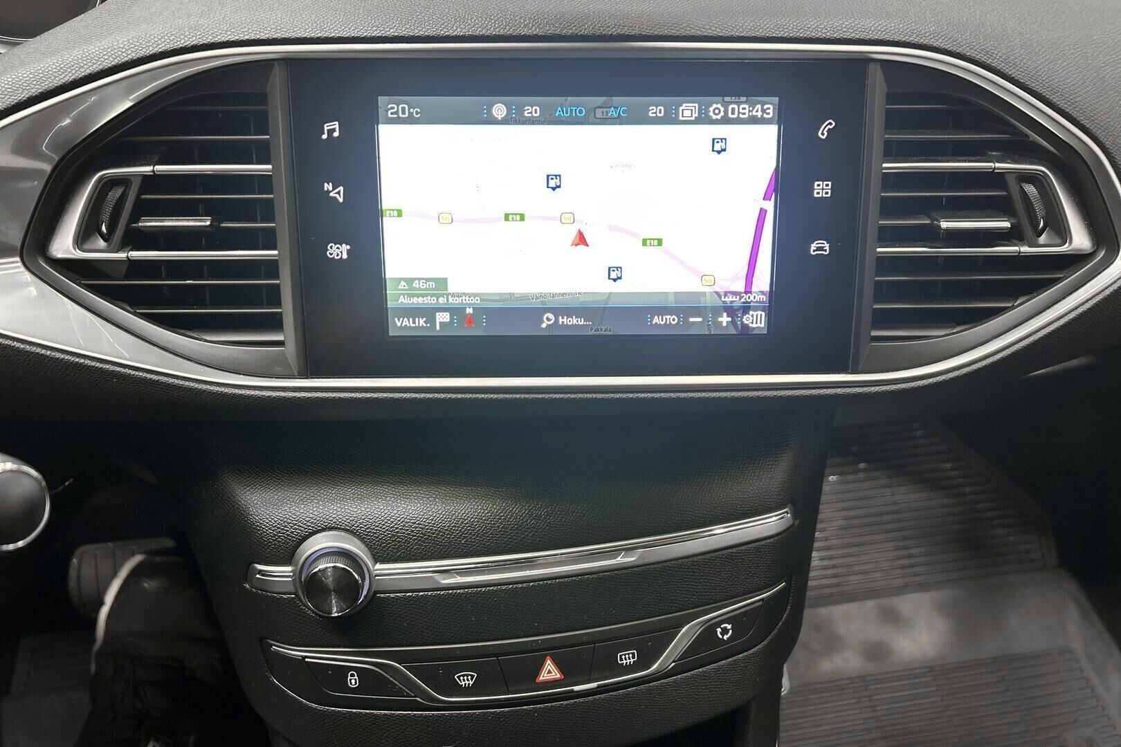 Peugeot 308 iso kuva 16