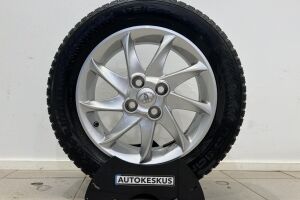 Toyota Yaris esikatselu 10