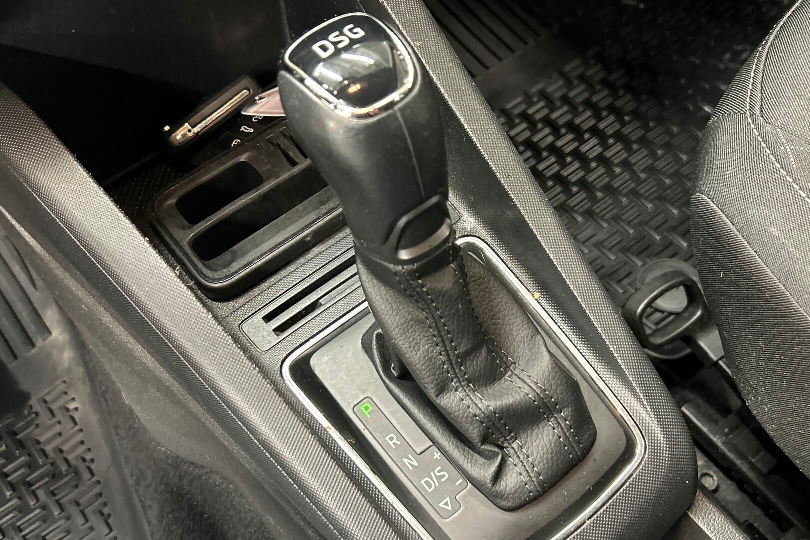 Skoda Fabia iso kuva 20