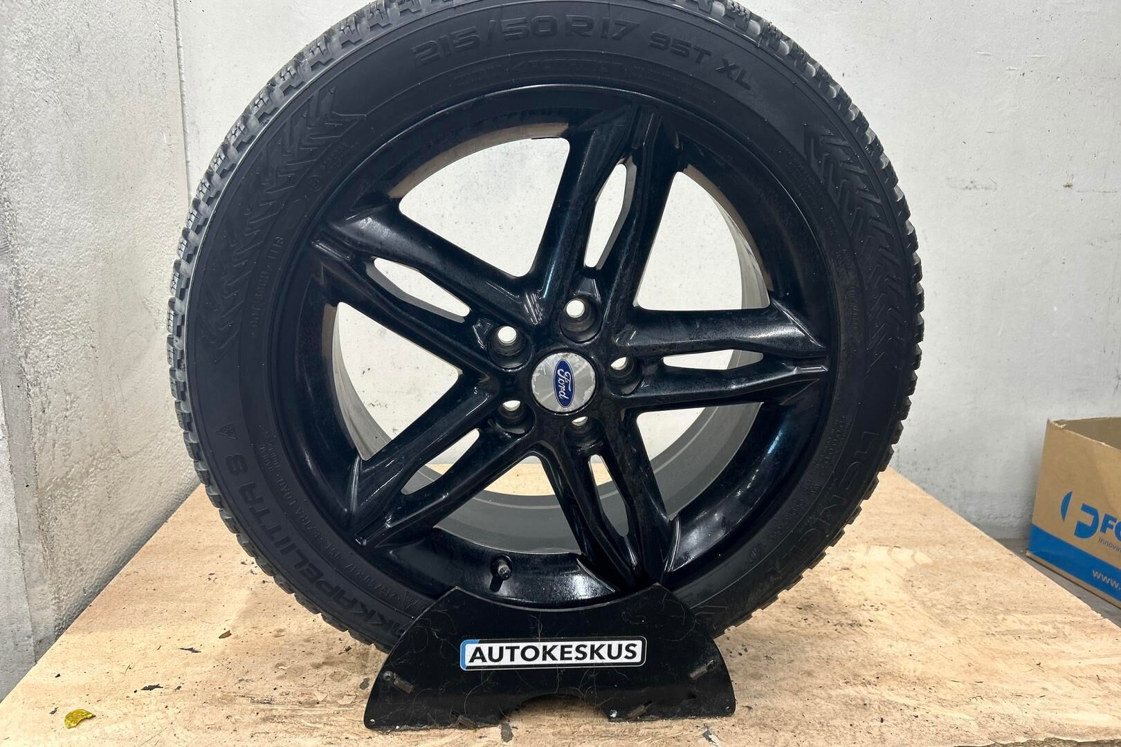 Ford Focus iso kuva 28