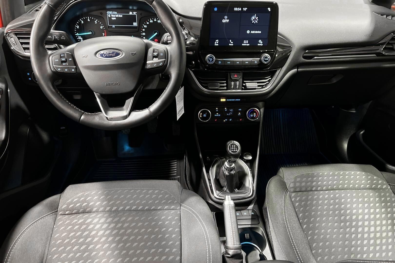 Ford Fiesta iso kuva 11