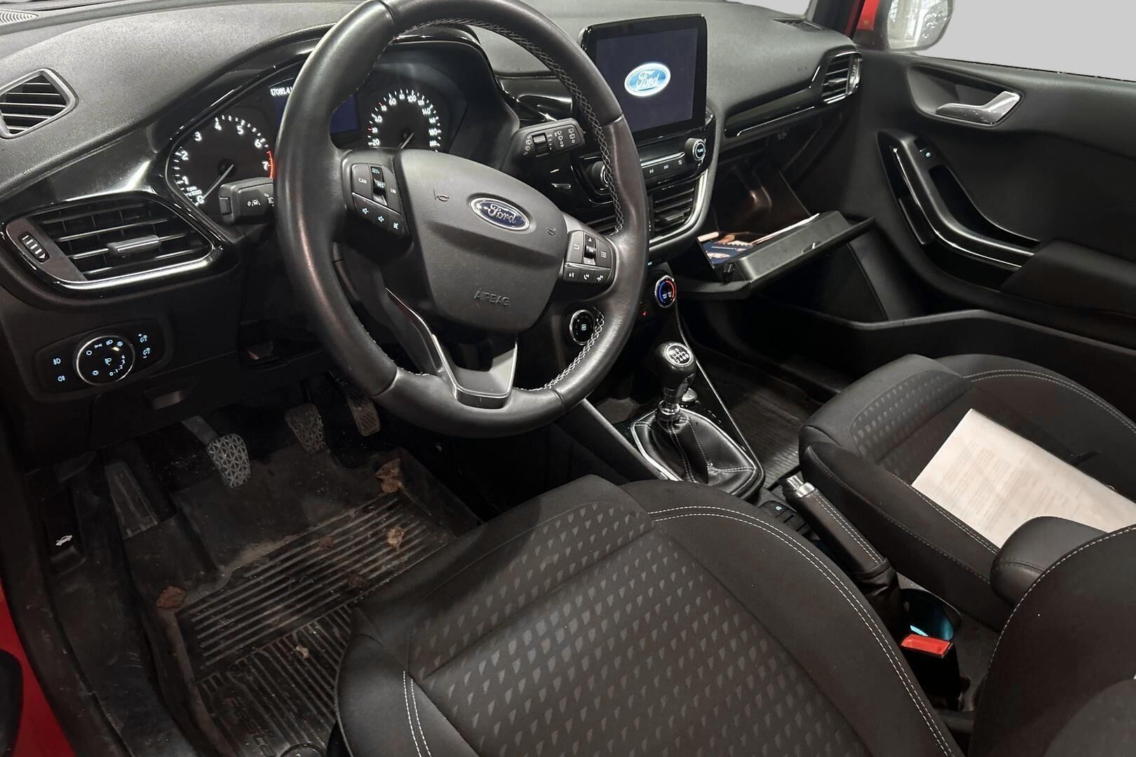 Ford Fiesta iso kuva 2