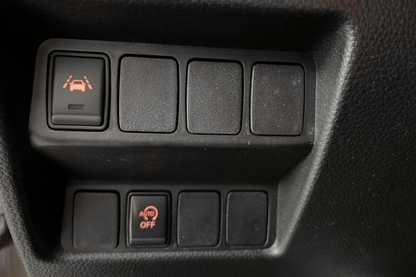 Nissan Qashqai iso kuva 15