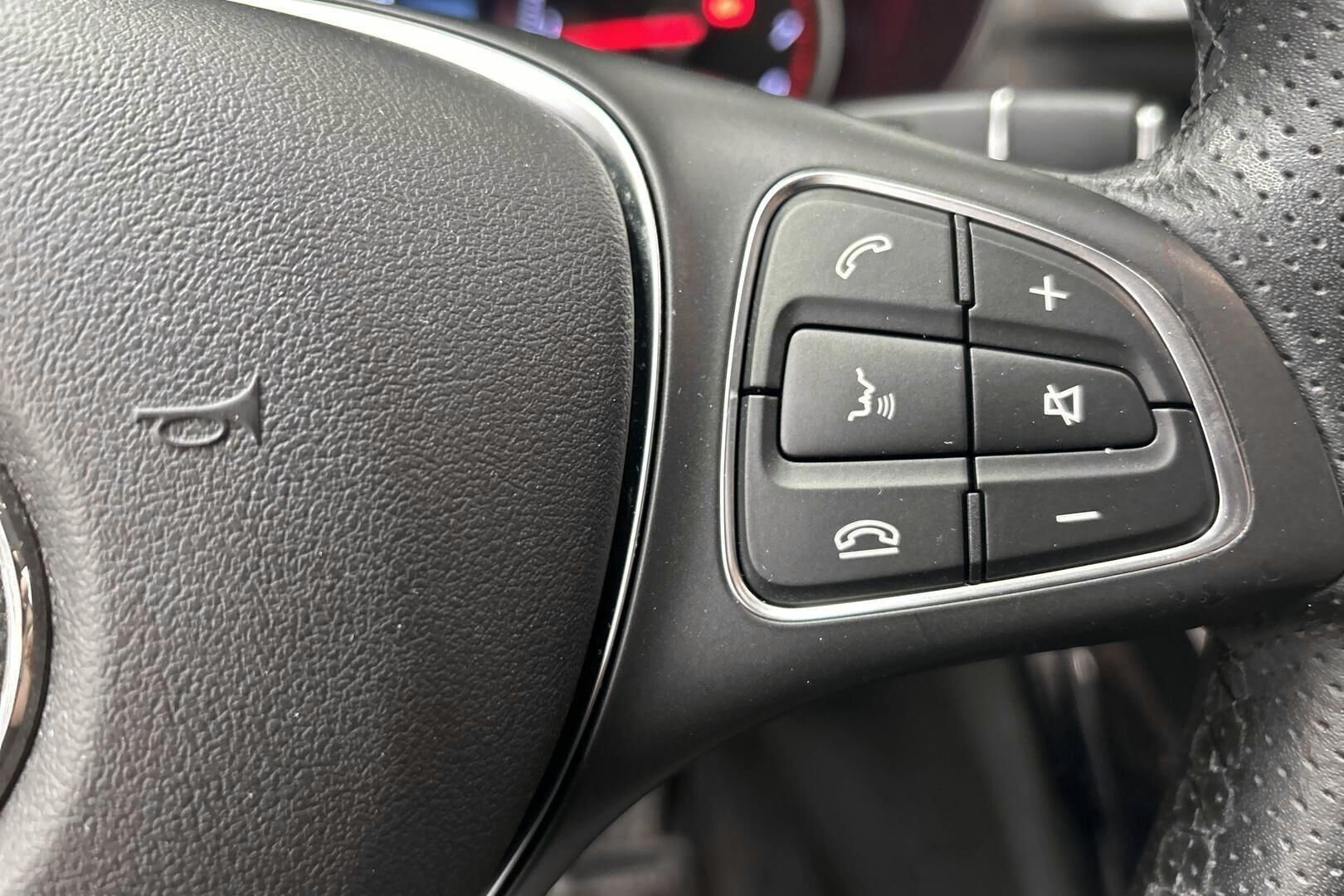 Mercedes-Benz C iso kuva 17