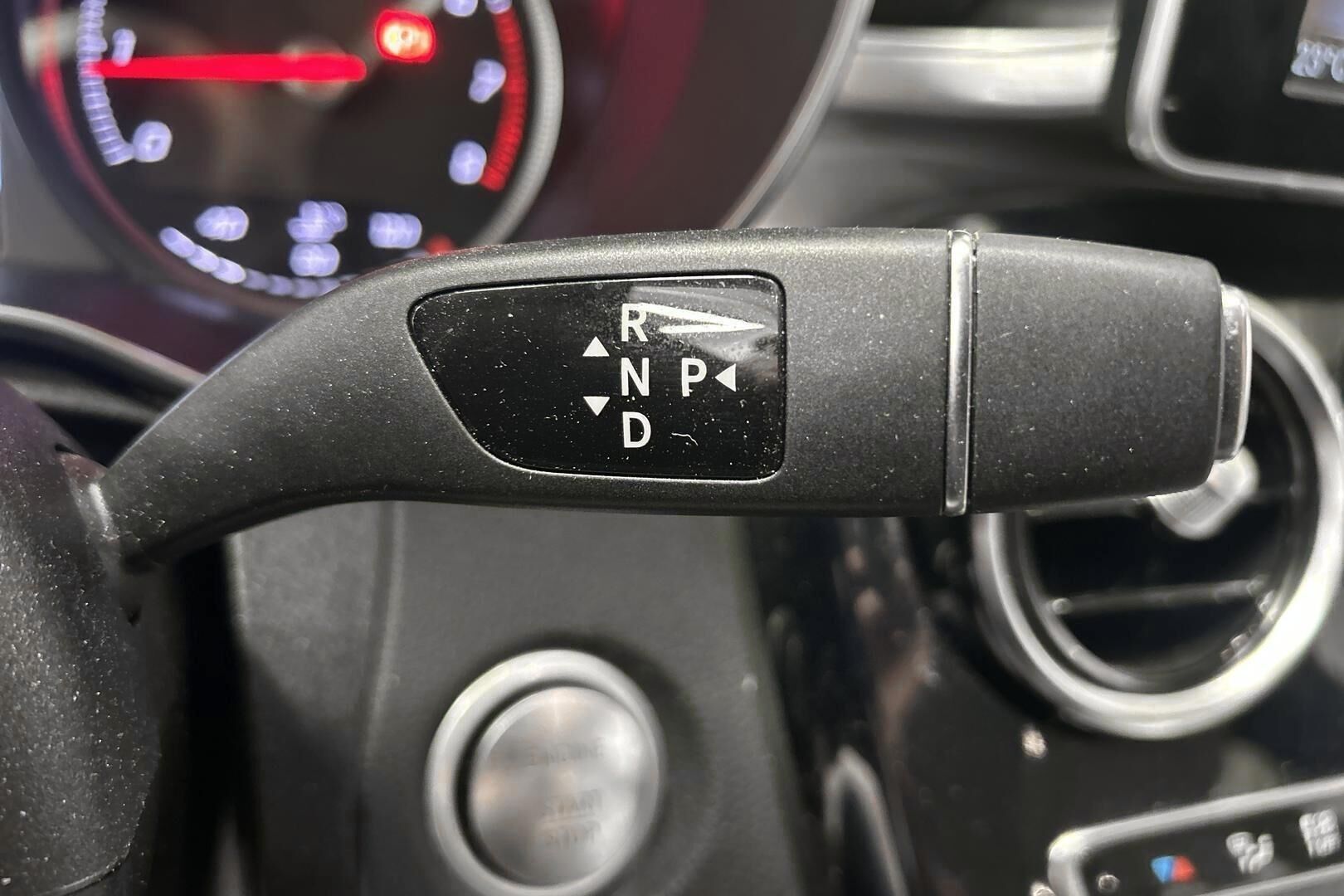Mercedes-Benz C iso kuva 20