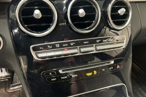 Mercedes-Benz C esikatselu 15