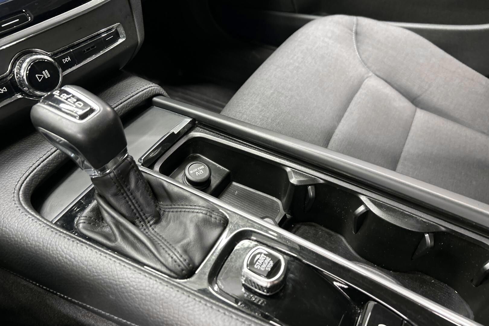 Volvo S90 iso kuva 18