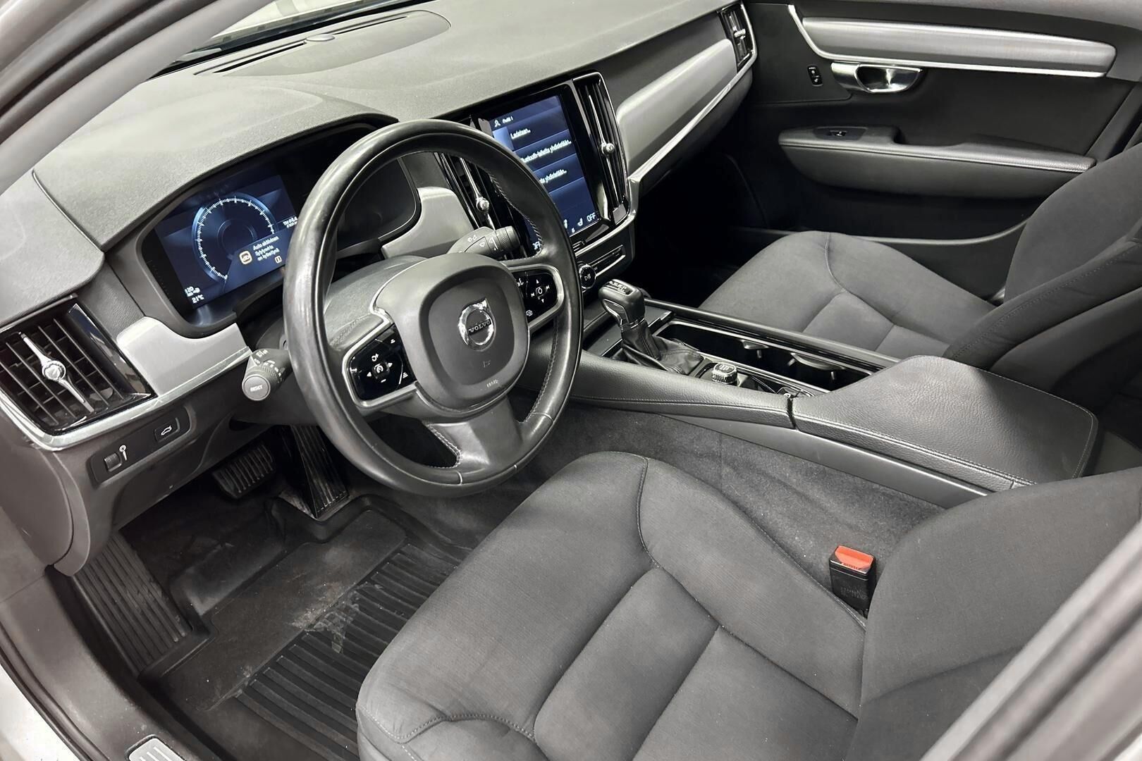 Volvo S90 iso kuva 8