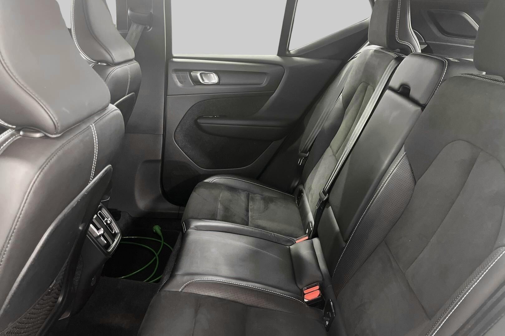 Volvo XC40 iso kuva 10