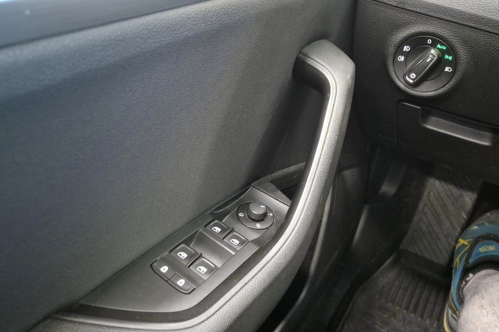 Skoda Superb iso kuva 20