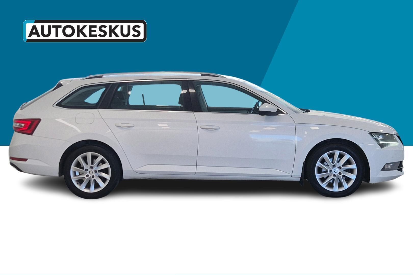 Skoda Superb iso kuva 4