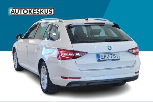 Skoda Superb esikatselu 7