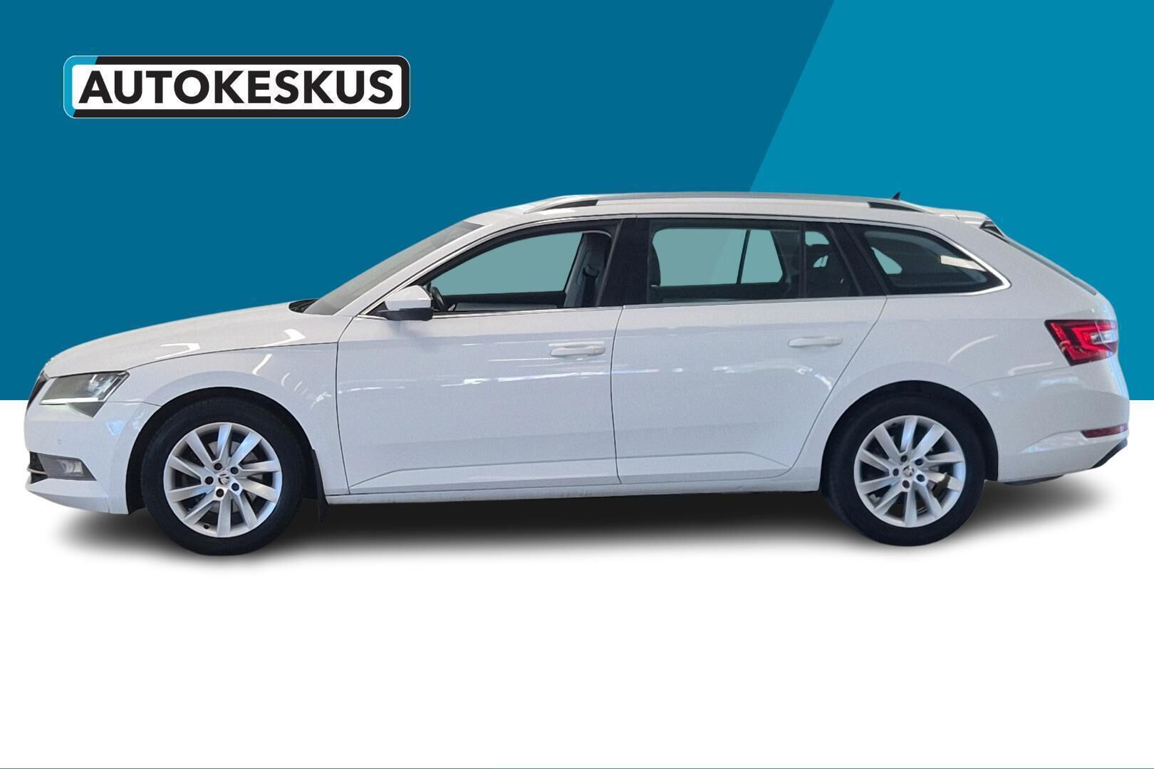 Skoda Superb iso kuva 8