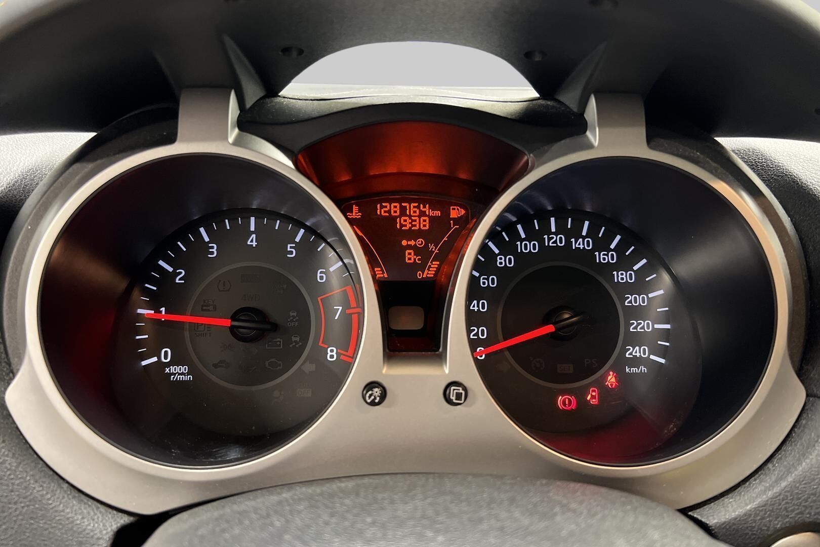 Nissan Juke iso kuva 14