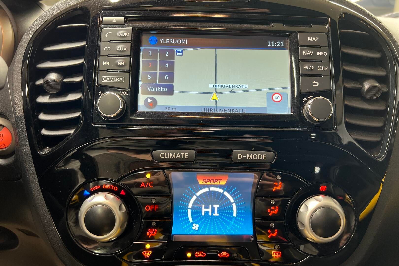 Nissan Juke iso kuva 15