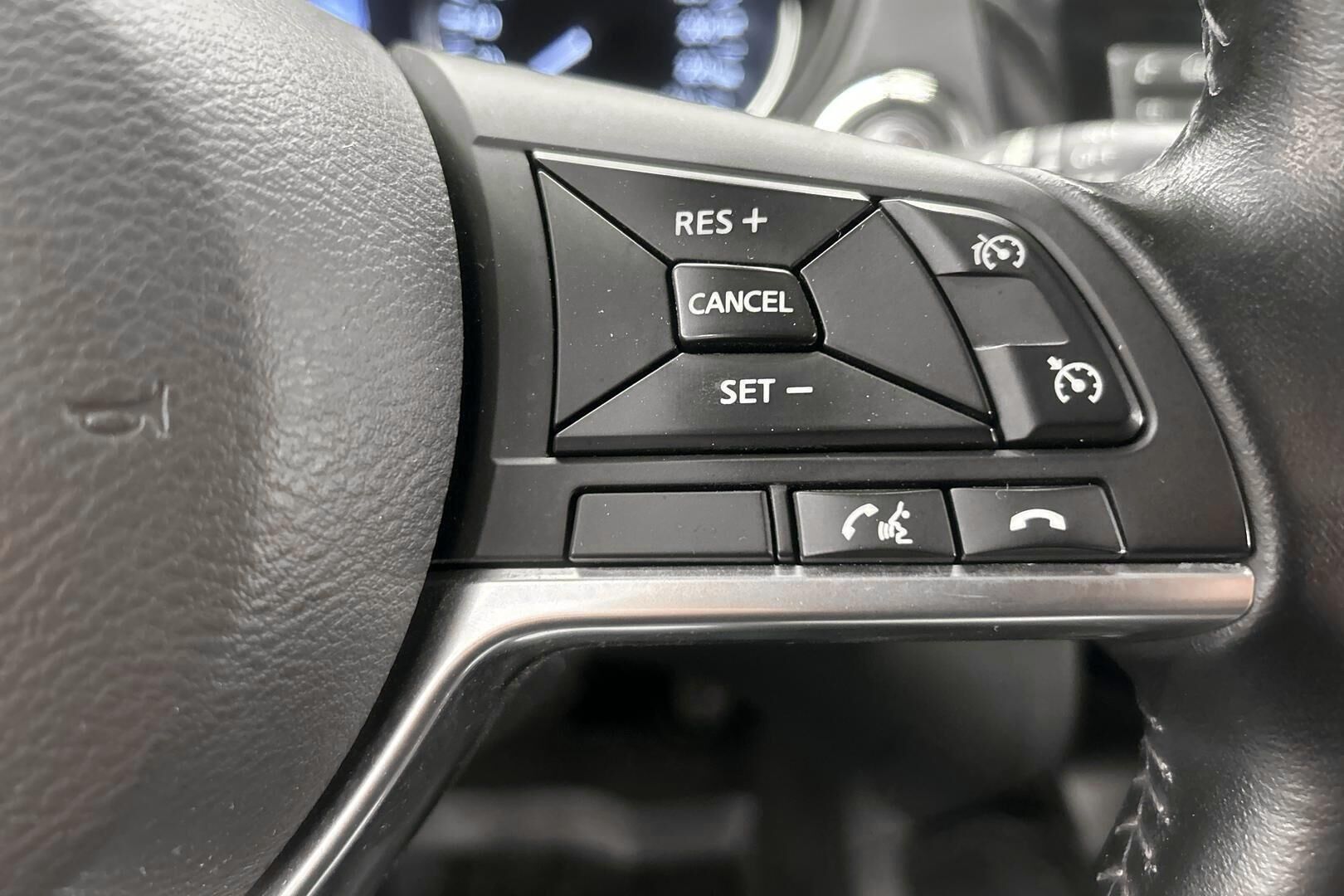 Nissan Qashqai iso kuva 15