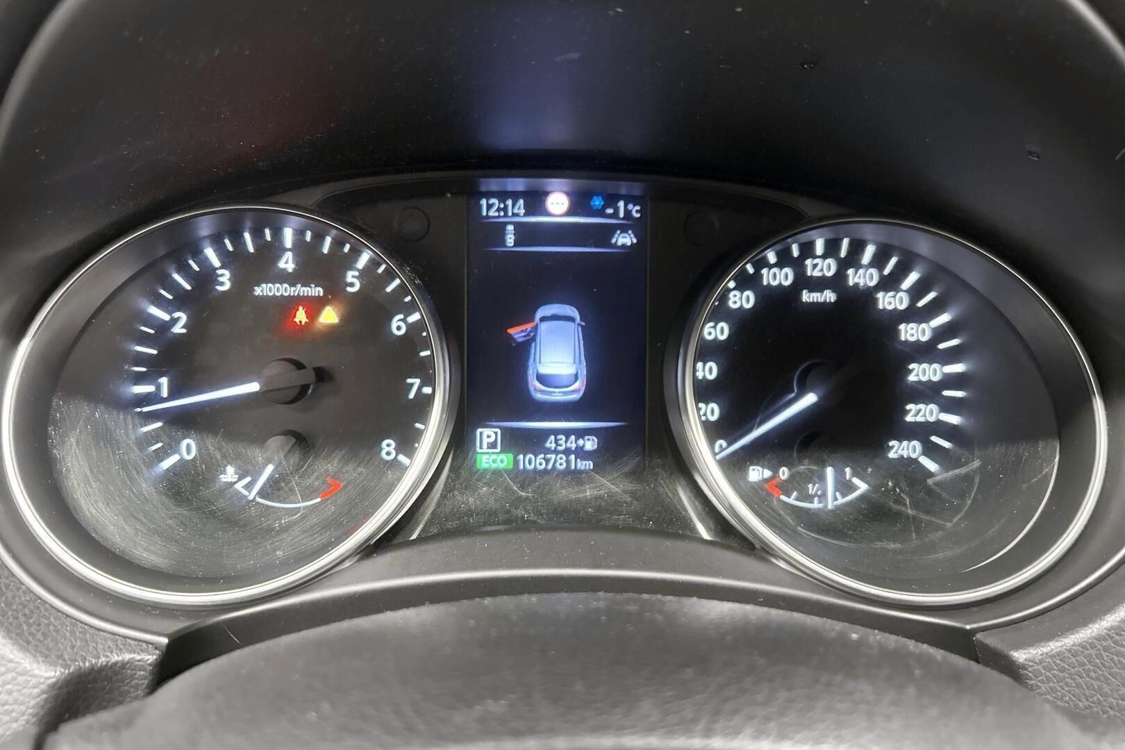 Nissan Qashqai iso kuva 16