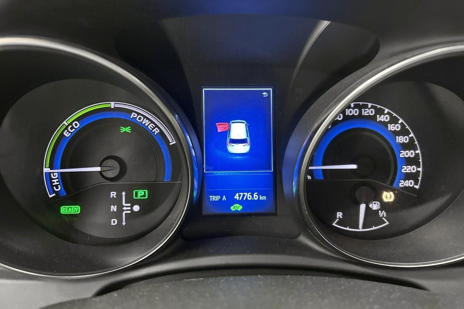 Toyota Auris iso kuva 17