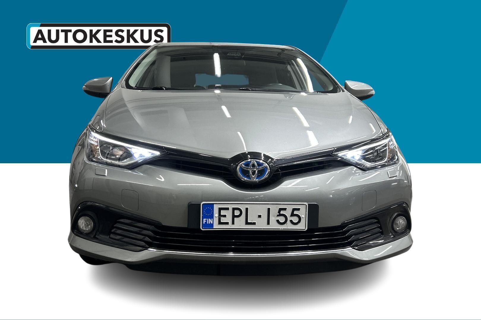 Toyota Auris iso kuva 2