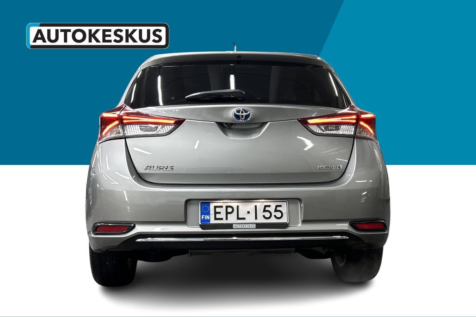 Toyota Auris iso kuva 6