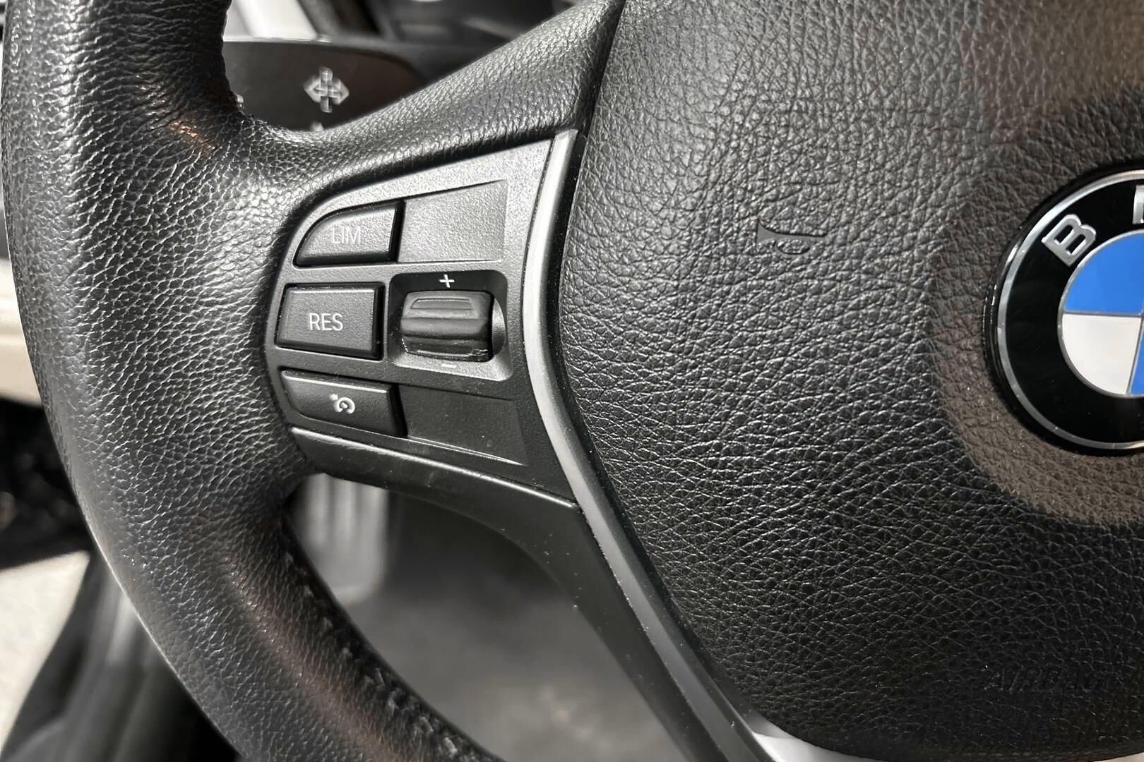 BMW 3-sarja iso kuva 21