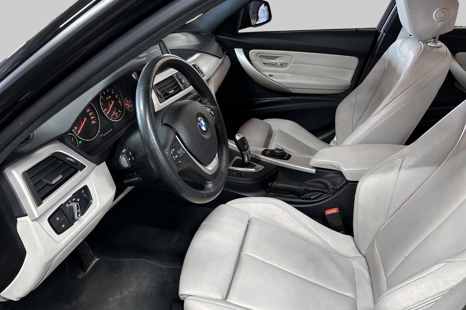 BMW 3-sarja iso kuva 16