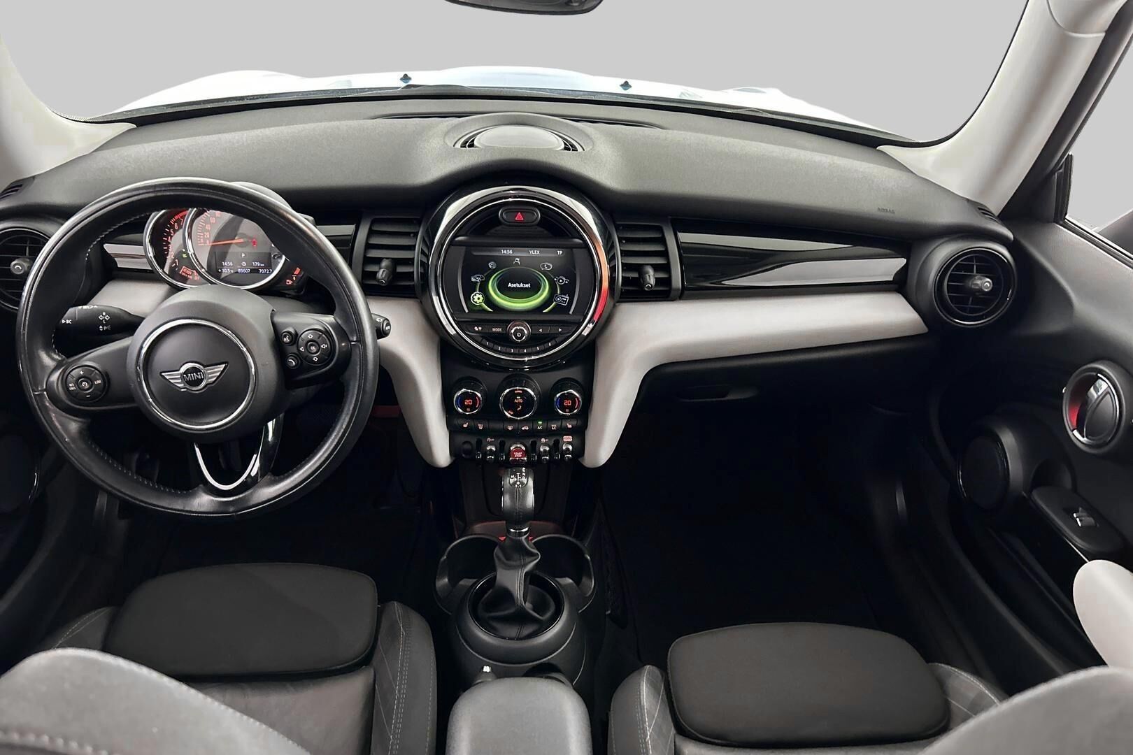 MINI Hatchback iso kuva 10