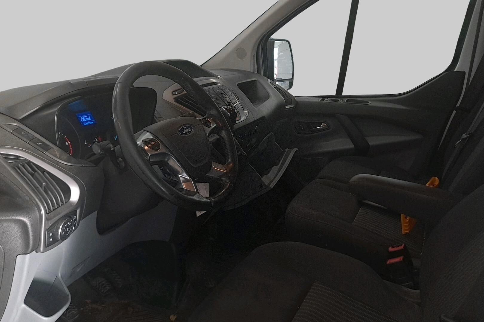 Ford Transit Custom iso kuva 2