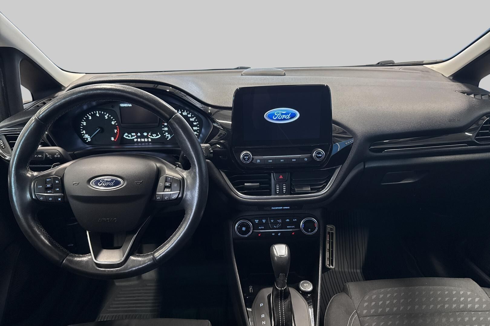 Ford Fiesta iso kuva 9