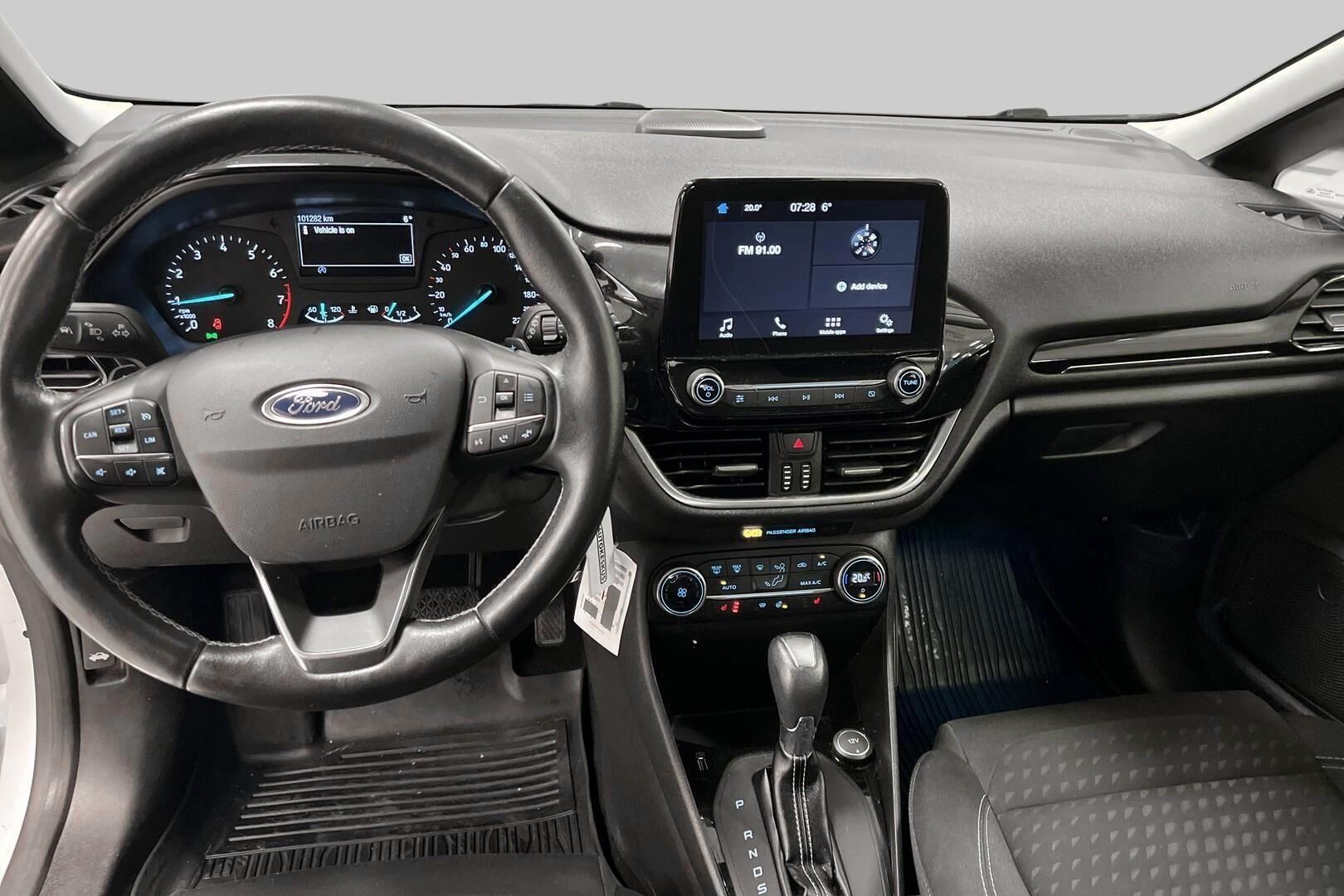Ford Fiesta iso kuva 11