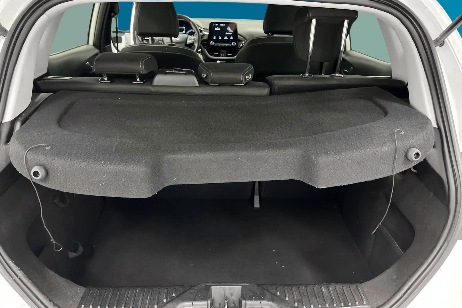 Ford Fiesta iso kuva 12