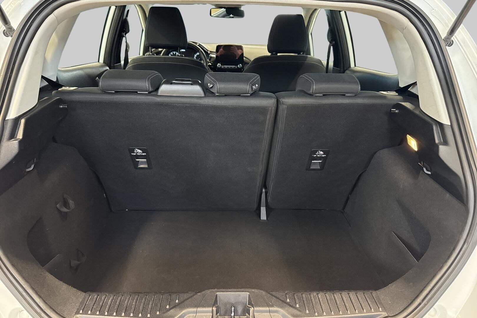 Ford Fiesta iso kuva 10