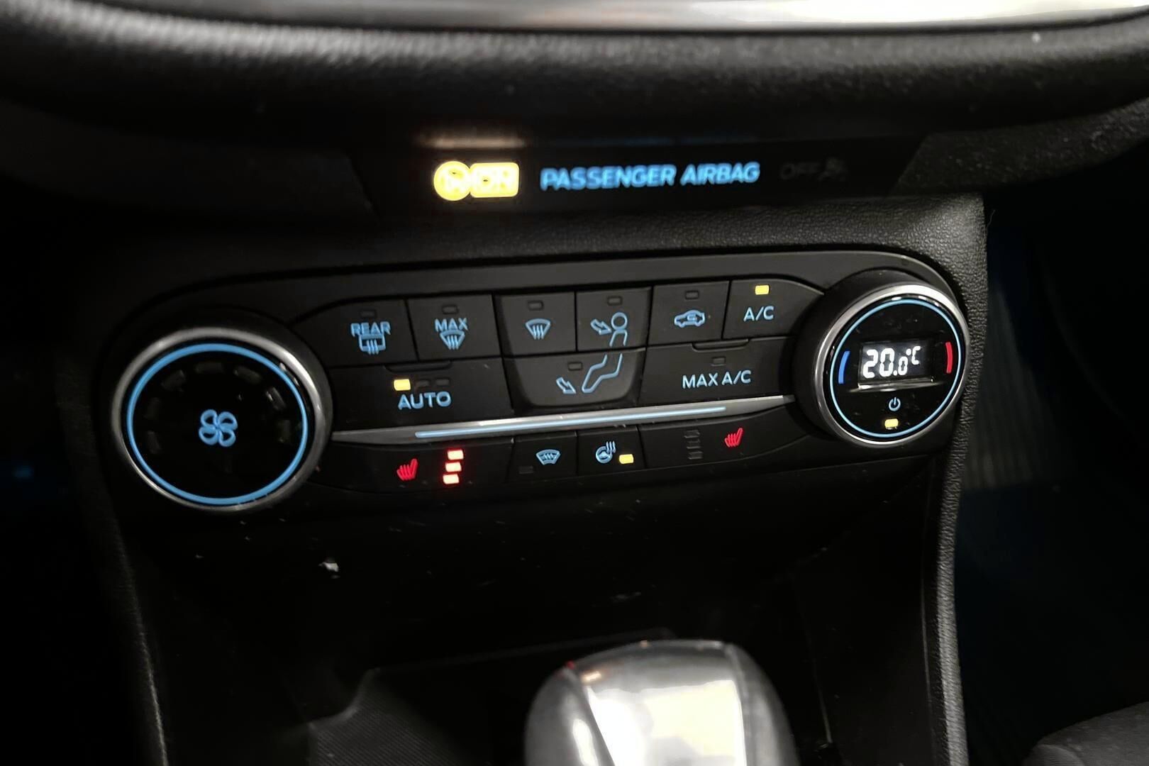 Ford Fiesta iso kuva 17