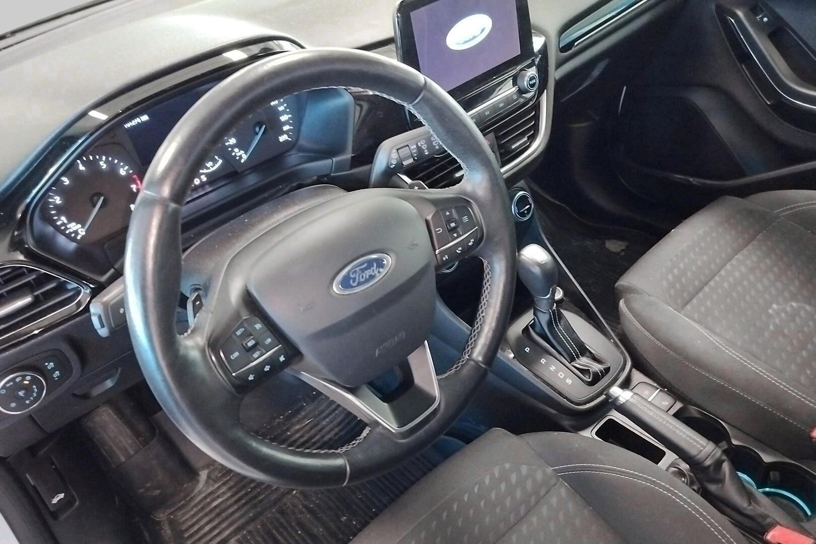 Ford Fiesta iso kuva 2