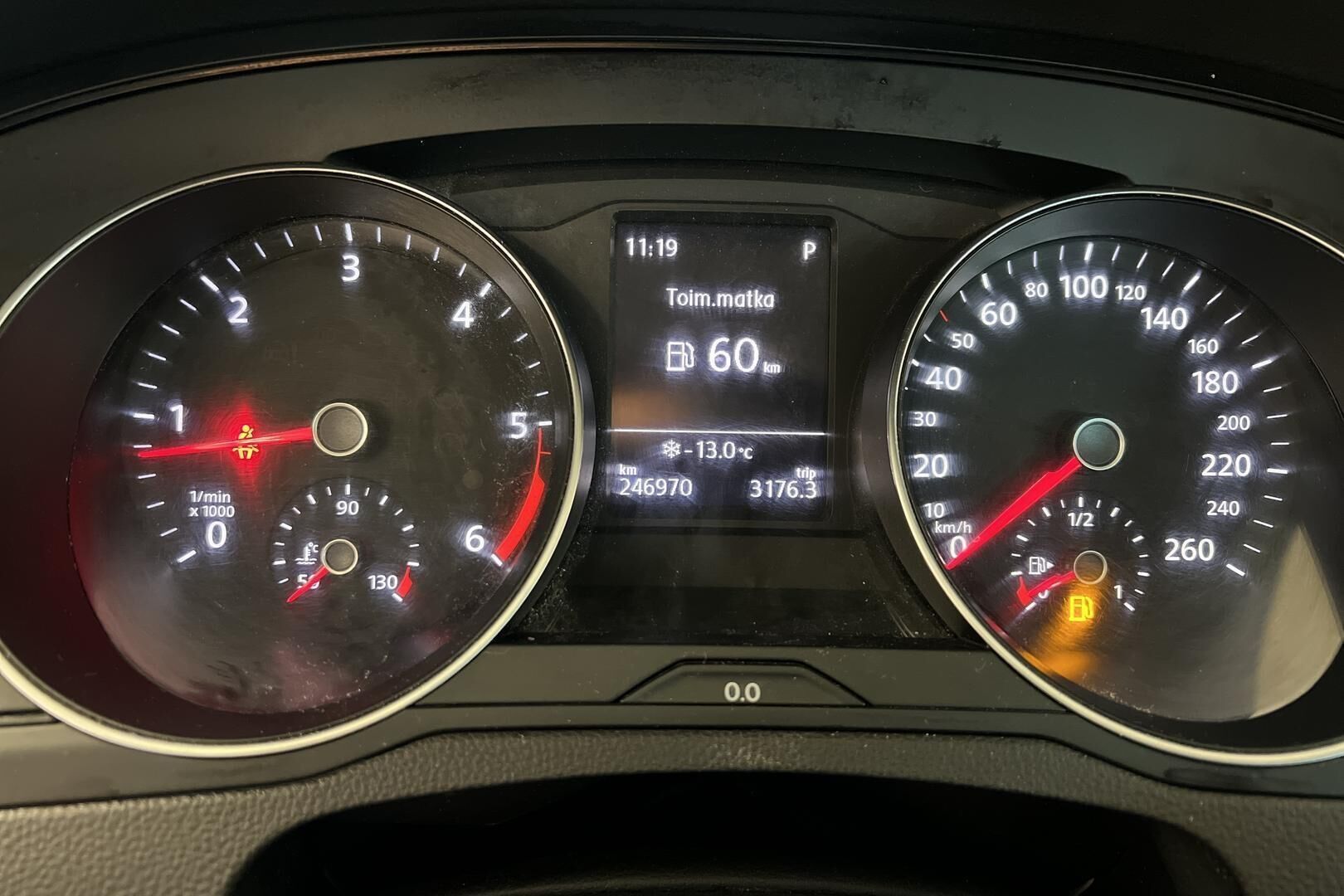 Volkswagen Passat iso kuva 14